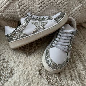 Pink Lily designer inspired star shoe, size 7